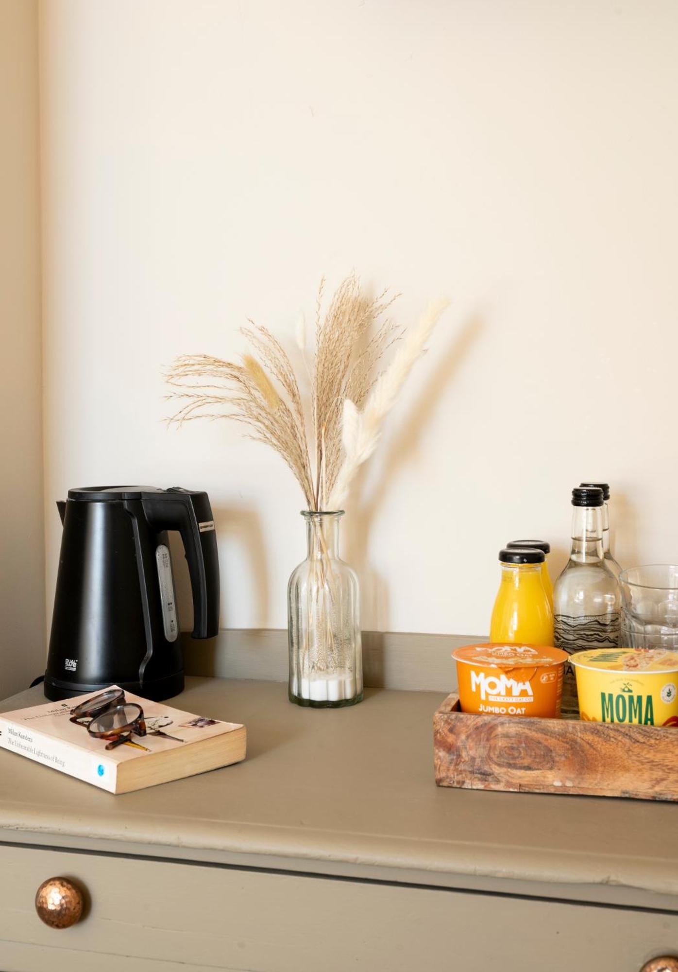 Morleys Rooms - Located In The Heart Of Hurstpierpoint By Huluki Sussex Stays Buitenkant foto