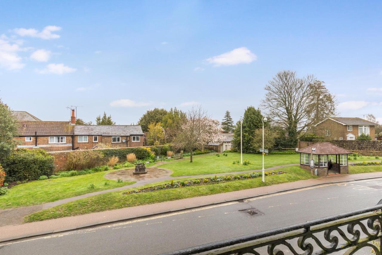 Morleys Rooms - Located In The Heart Of Hurstpierpoint By Huluki Sussex Stays Buitenkant foto